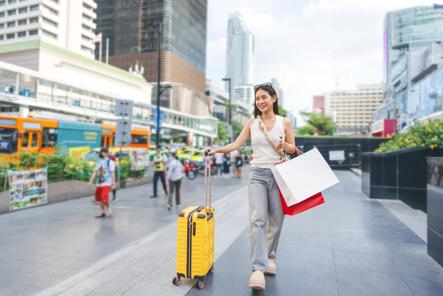 Cara belanja di luar negeri anti boros - DOKU.Promo