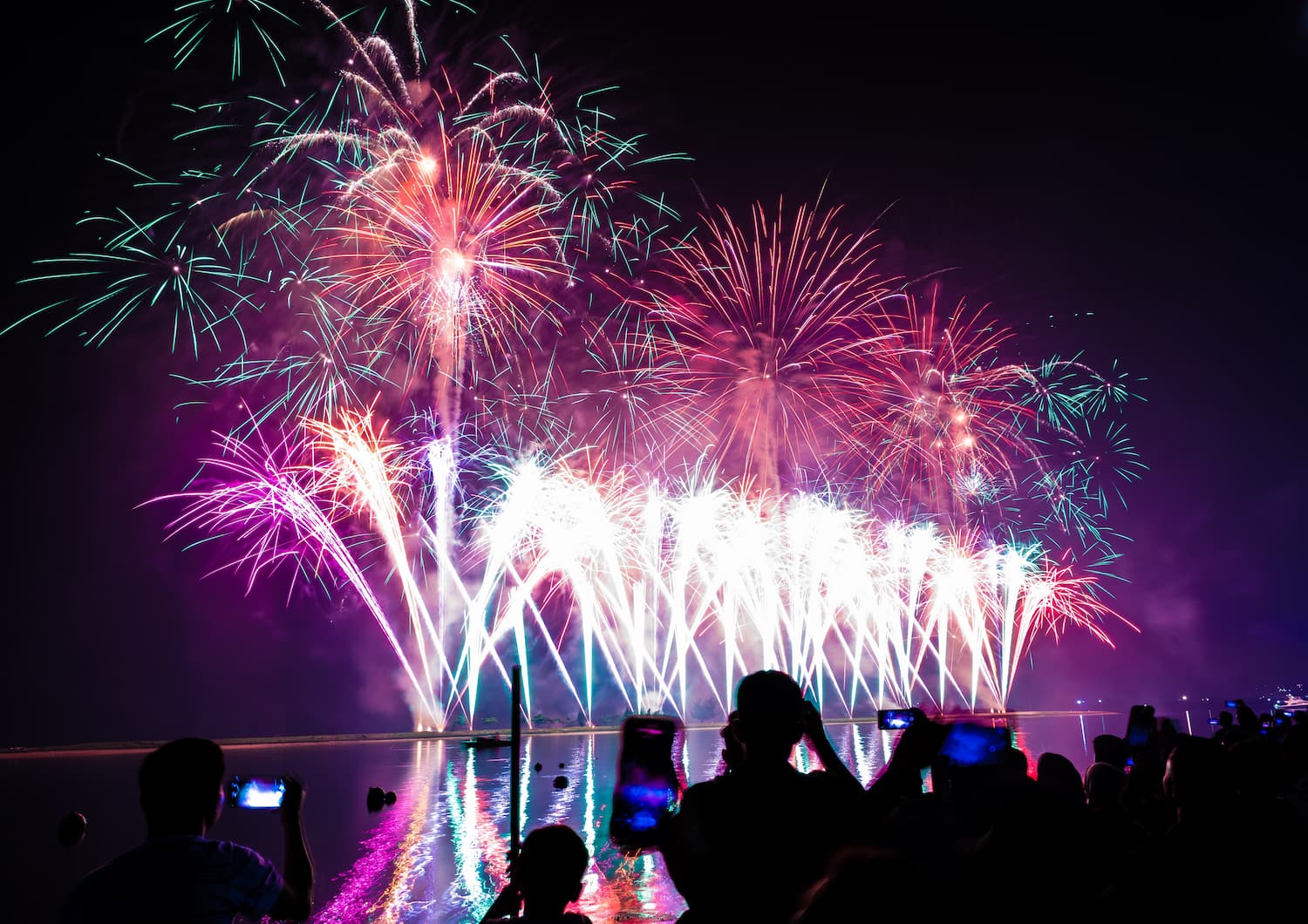 Rayakan Tahun Baru di Jakarta! Ini Ide Acara Tahun Baru Bareng Teman