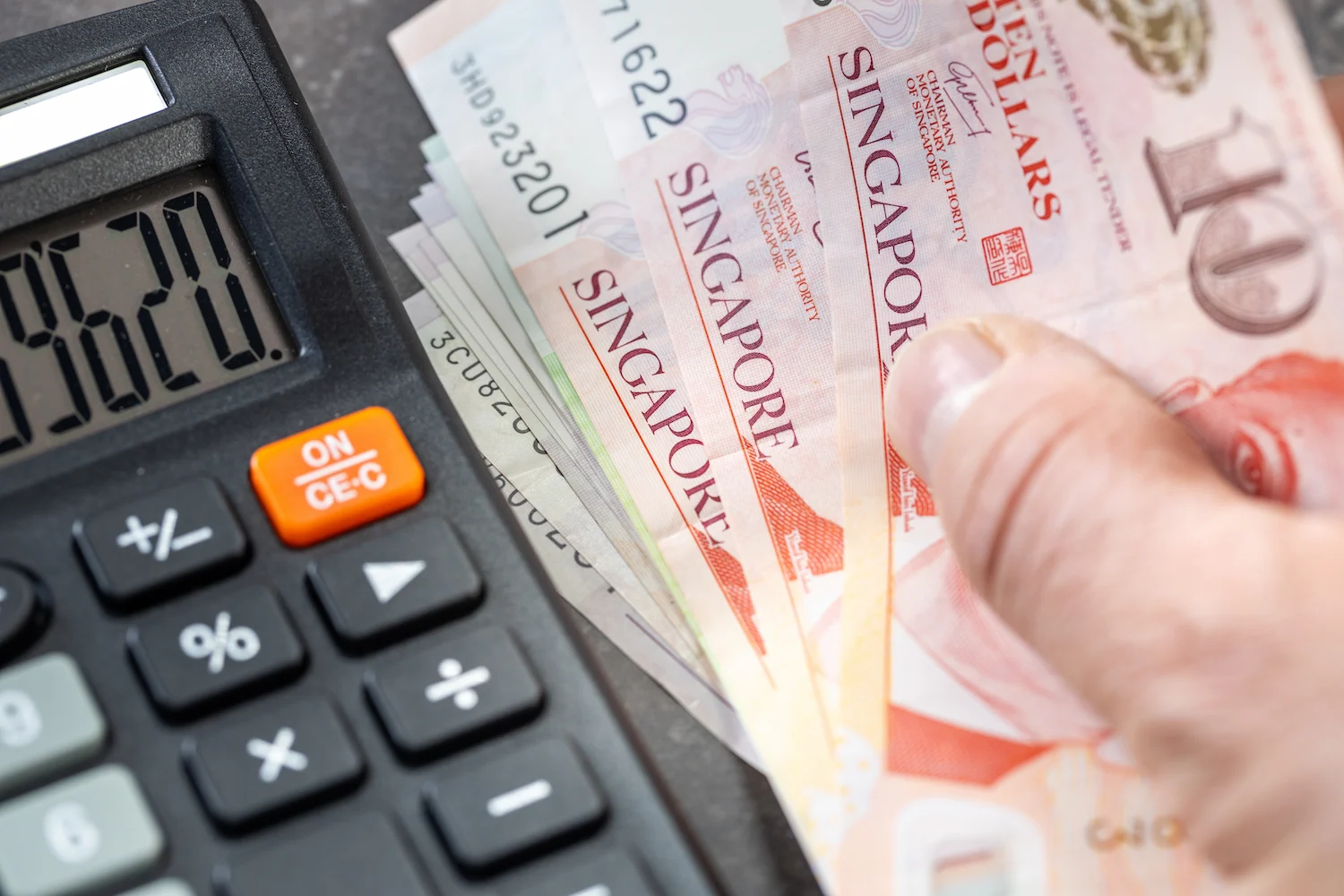 Uang yang Harus Disiapkan Sebelum Liburan ke Singapura - DOKU.Promo