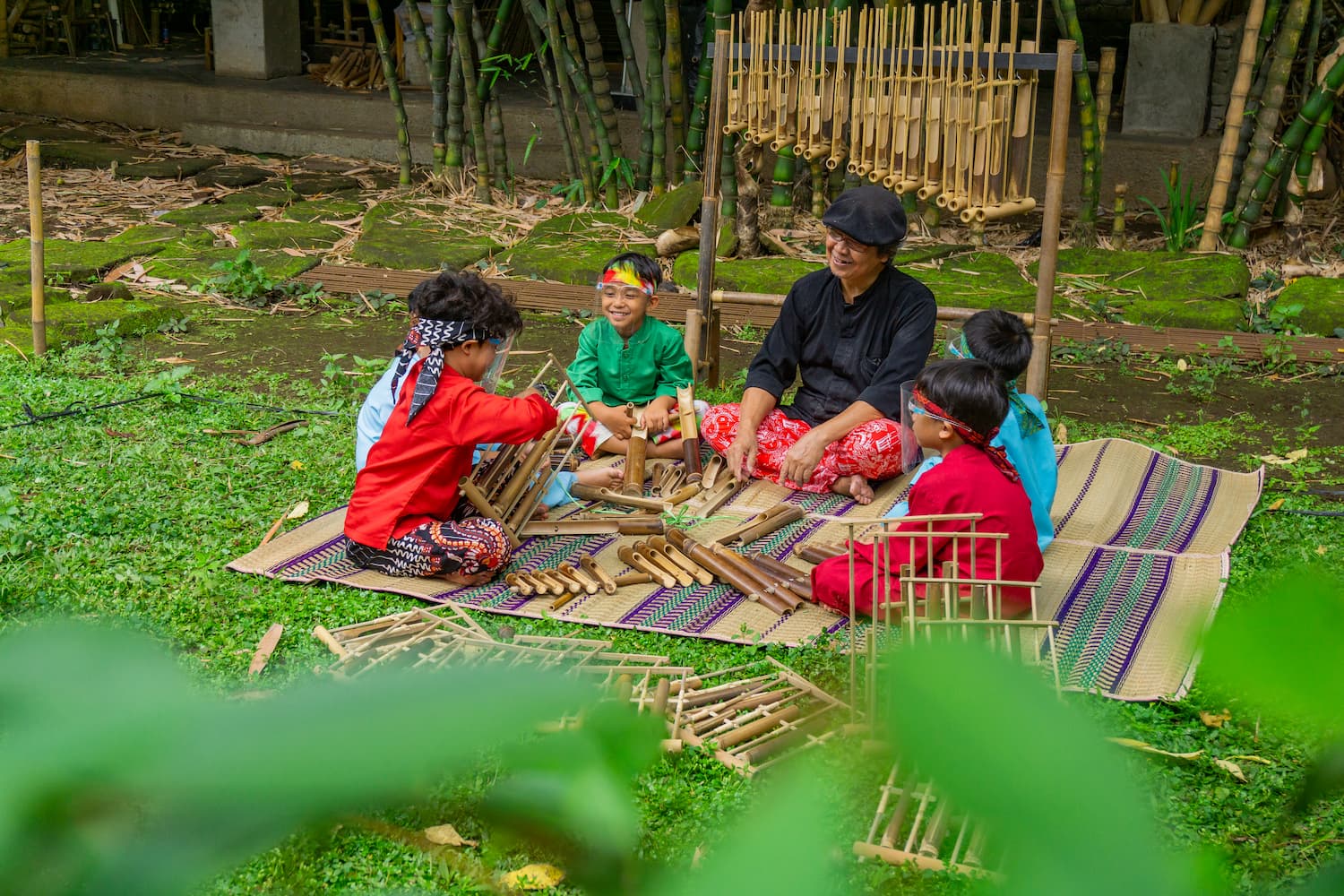 Saung Angklung Udjo, Bandung - DOKU.Promo