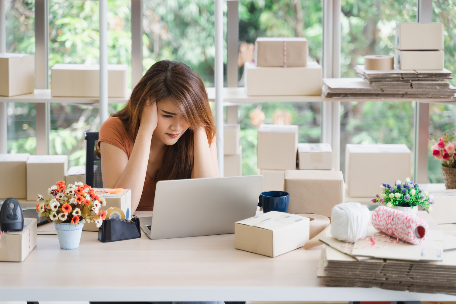 Gejala Kecanduan Belanja Online - DOKU.Promo