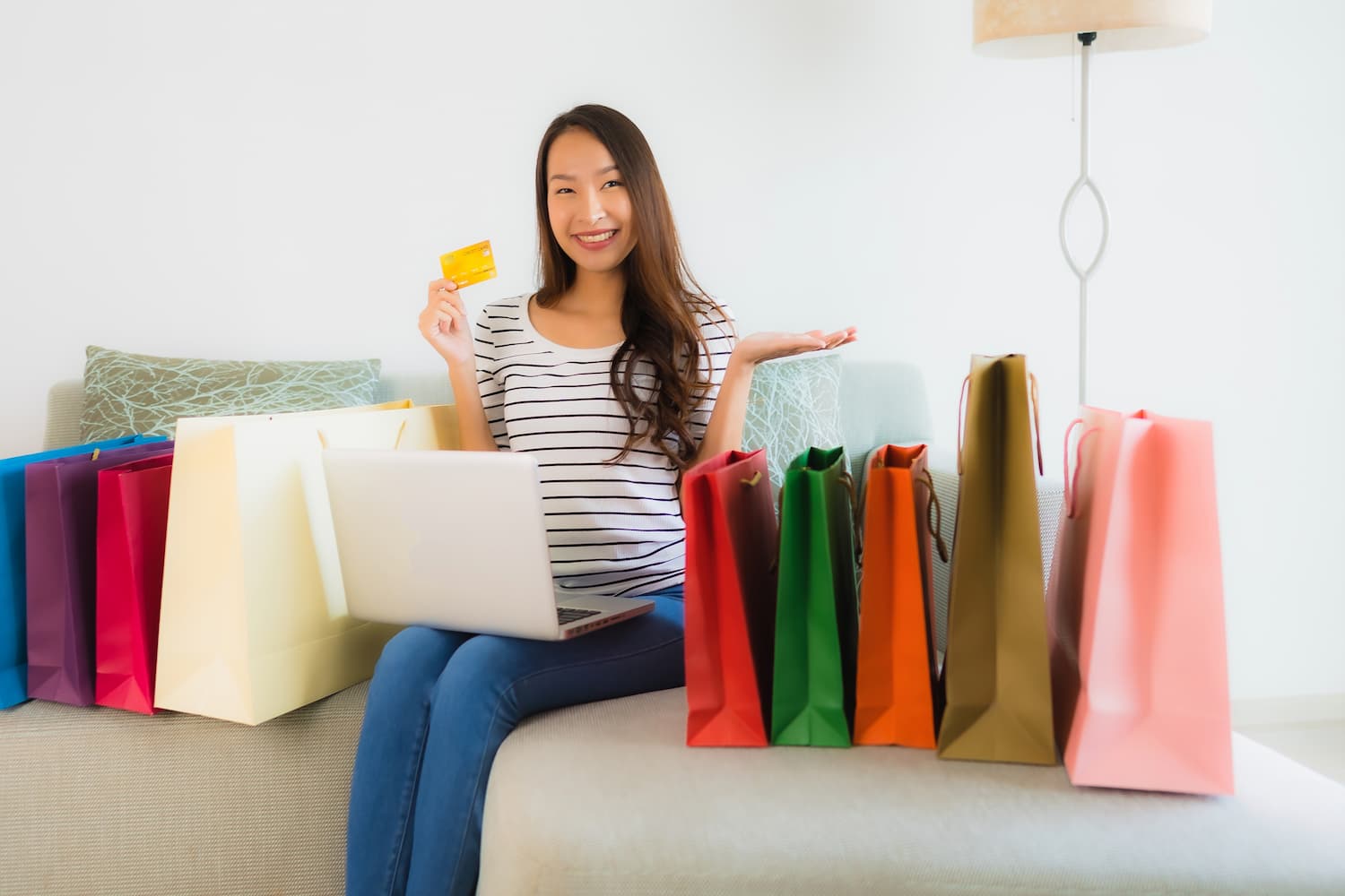 Maksimalkan Promo Harbolnas agar Belanja Lebih Hemat - DOKU.Promo