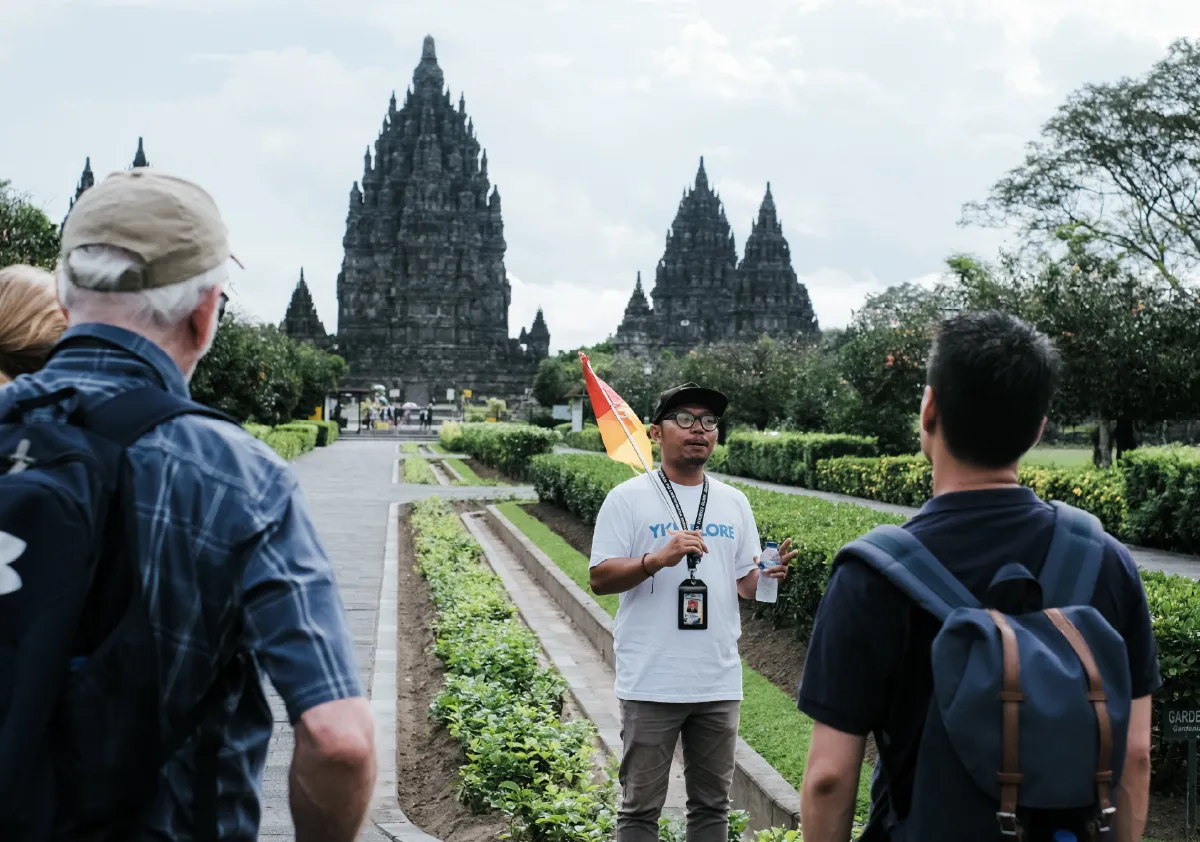 Open Trip Borobudur & Prambanan with English Guide, Discount 50%