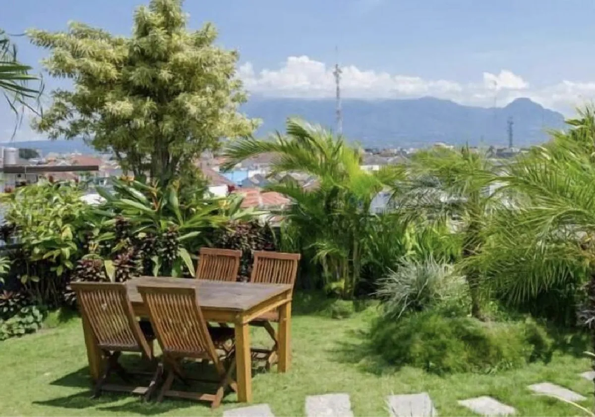 Diskon 10% Kamar Superior DFresh Guest House Malang Buat Weekday Staycation